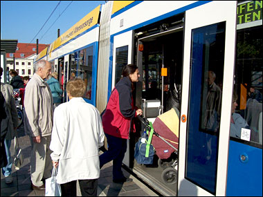 Hurtig og præcis letbanetrafik med niveufri ind– og udstigning bør afløse de mest belastede buslinjer i hovedstadsområdet.